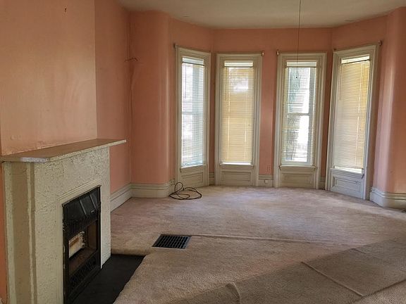5th image of 252 W Church St