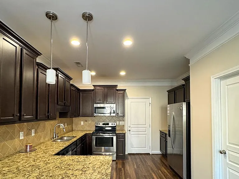 1120 Braybrooke Pl — Photo 6