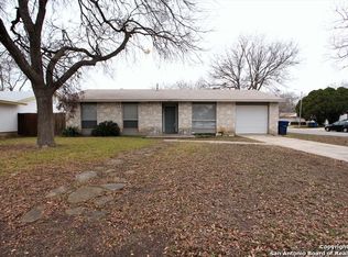 5947 Cliff Rock Dr, San Antonio, TX 78250