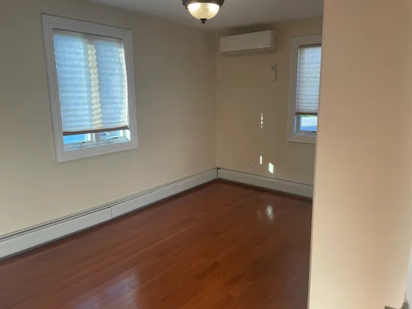 1 Regan Ave #1, Staten Island, NY 10310