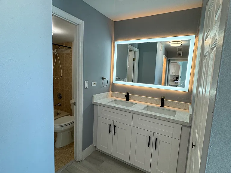 7135 Collins Ave #1024 — Photo 9