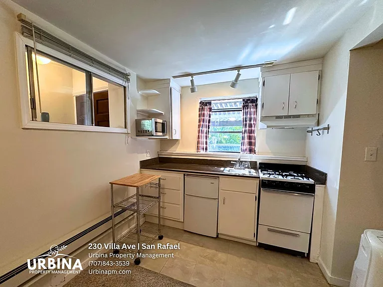 230 Villa Ave — Photo 6