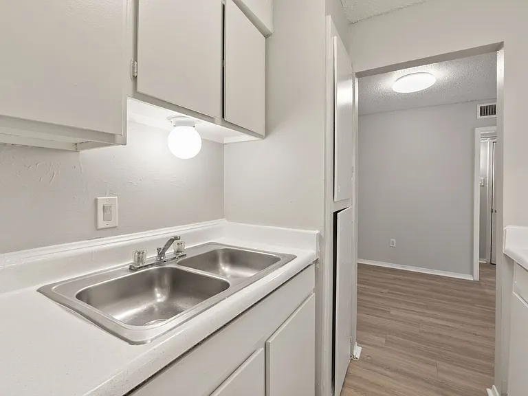 Magnolia Flats — Photo 11
