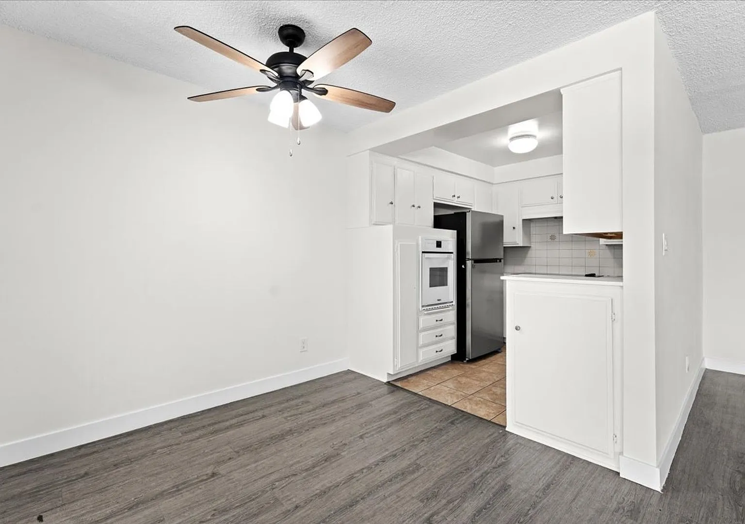5232 Fairview Blvd — Photo 4