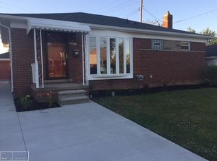 18025 Frazho Rd, Roseville, MI 48066