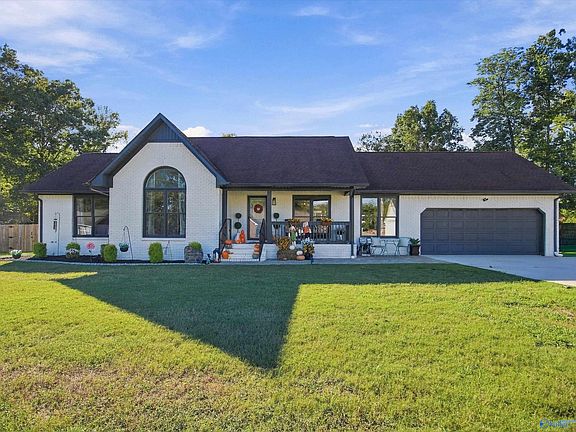4th image of 1016 Birchwood Dr