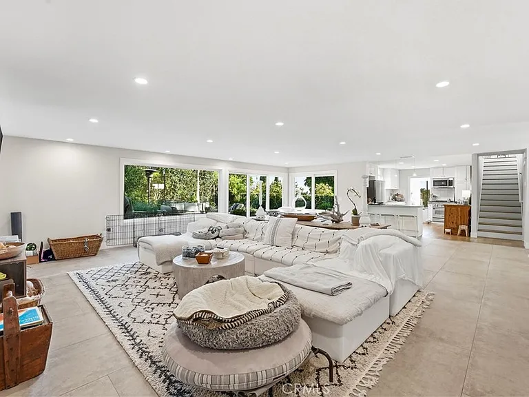 3078 Zell Dr — Photo 18