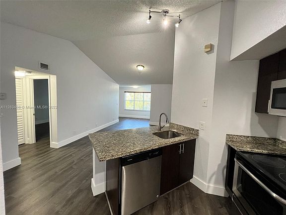 4th image of 3310 Pinewalk Dr N APT 1836