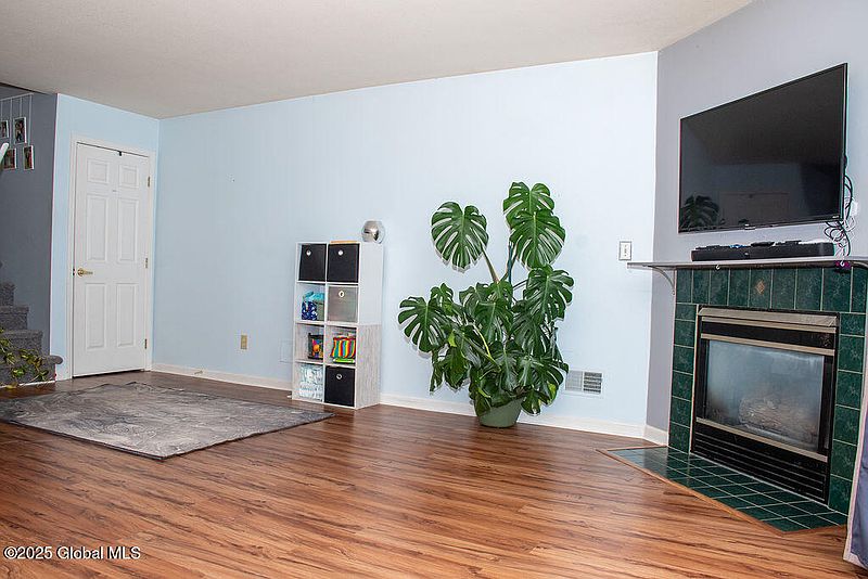 5th image of 111 Bridgewood Lane