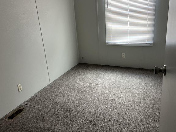 5th image of 1701 Pelican Dr N