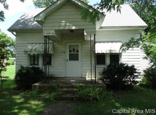 102 S 5th St, Cowden, IL 62422