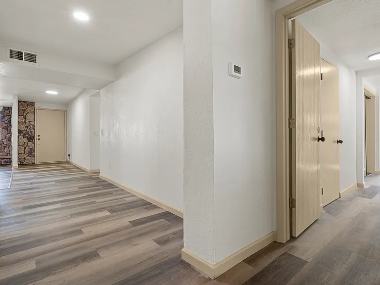 2214 Santa Rosa Dr — Photo 23