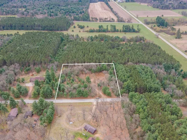 W5107 S Oakhaven Cir, Wautoma, WI 54982
