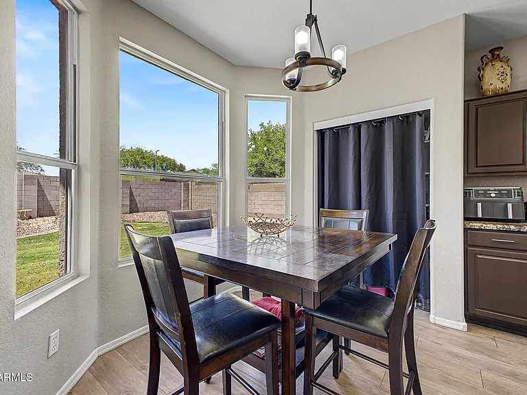 4518 E Rowel Rd — Photo 12