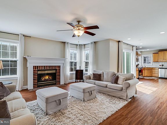 4th image of 3715 Elberta Ln