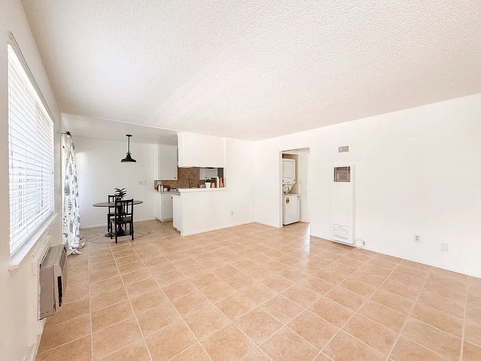 460 Vista Ave
