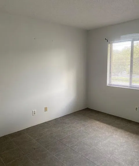 308 Palm Coast Pkwy NE — Photo 10