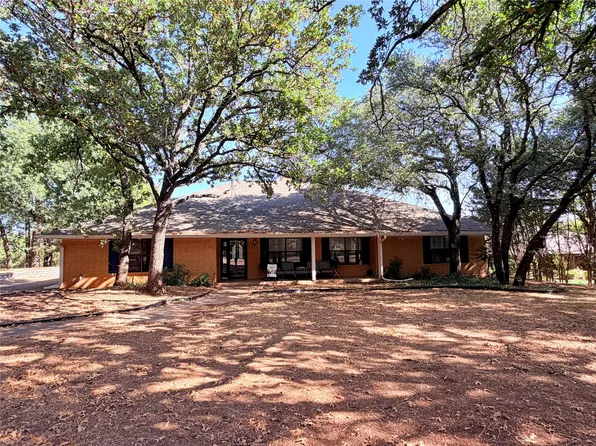 6212 Westover Dr, Granbury, TX 76049