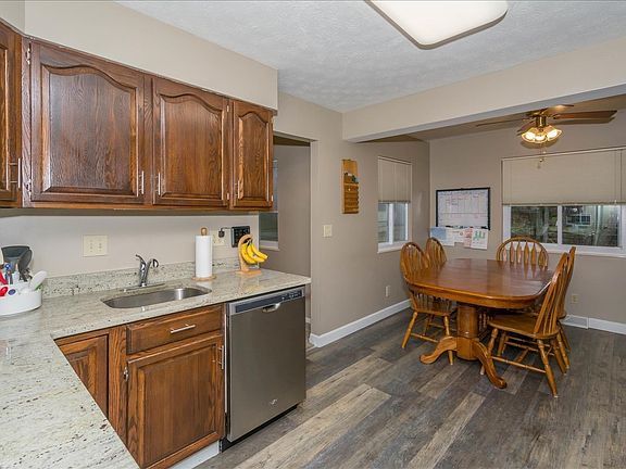 2nd image of 7685 Kennesaw Dr