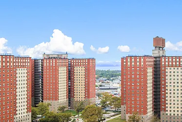 Sold by Thomas Lipovetsky, LREB