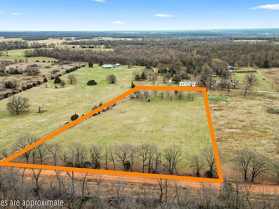 2nd image of 10912 Jaybird Rd