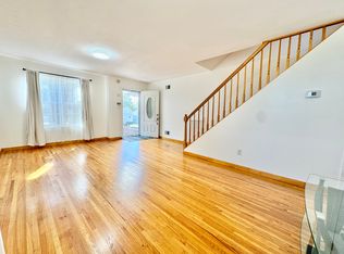 120 S Railroad Ave, Staten Island, NY 10305