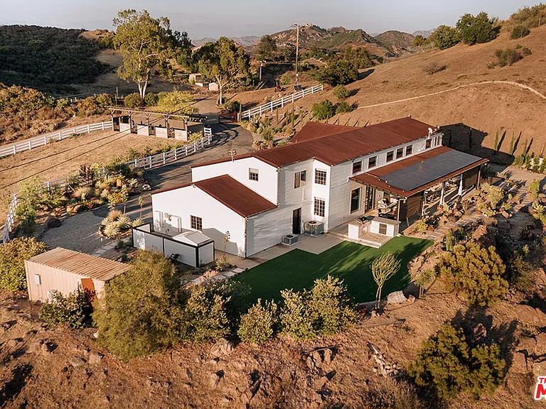 32194 Mulholland Hwy — Photo 27