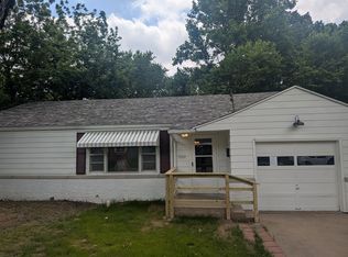 1252 E Cozy St, Springfield, MO 65804