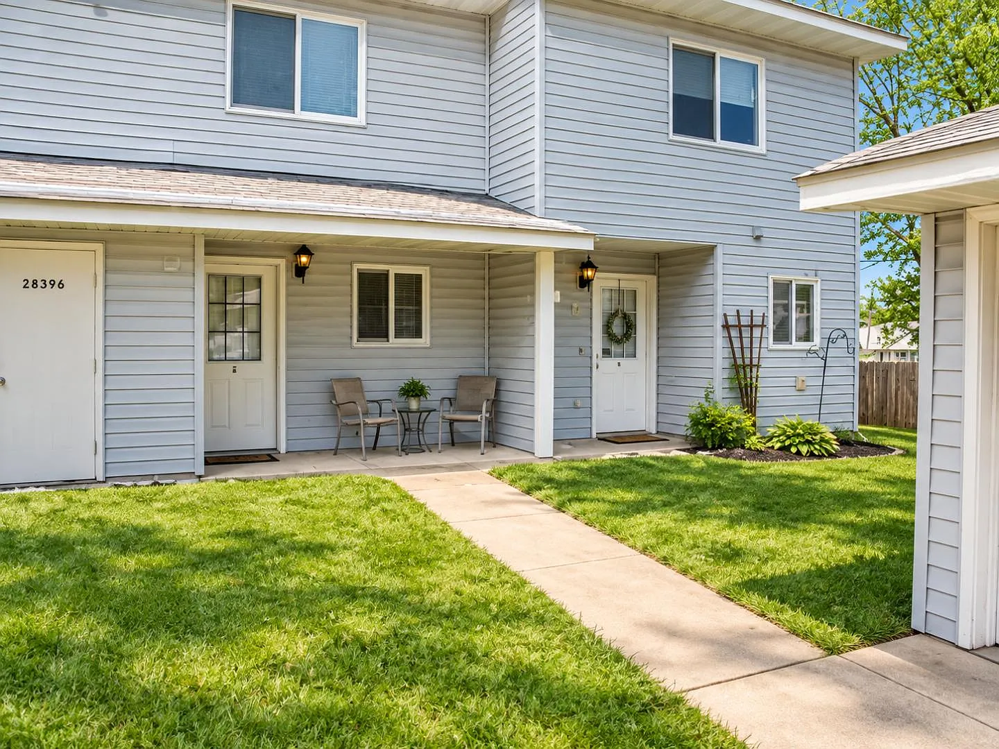 2 bed, $1,400 — Photo 2