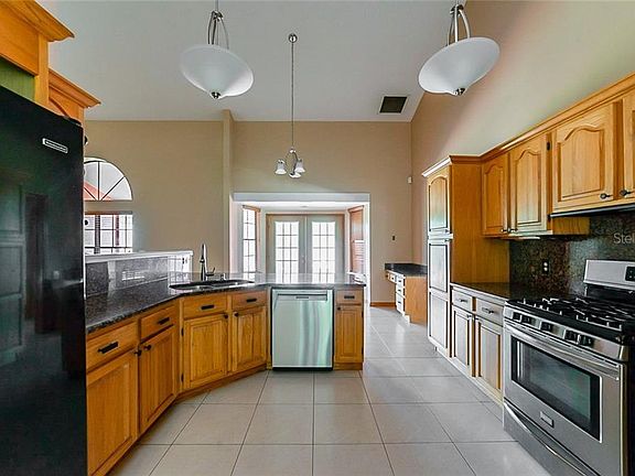 2nd image of 2388 Nightingale Ln