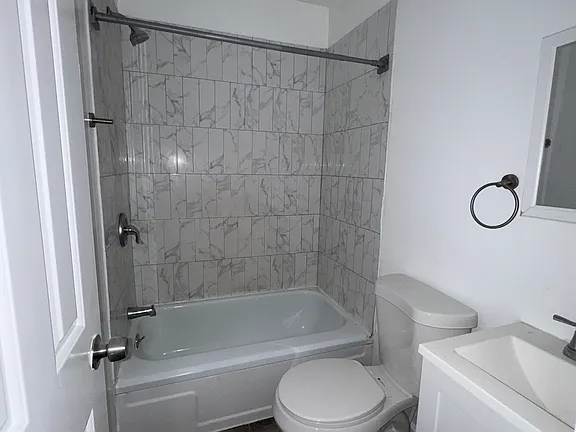 880 S 14th St #2 — photo 7 of 9