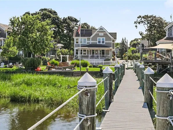 20 Edwin St, Barrington, RI 02806