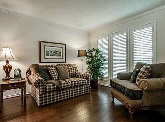 4th image of 1108 Hilton Dr