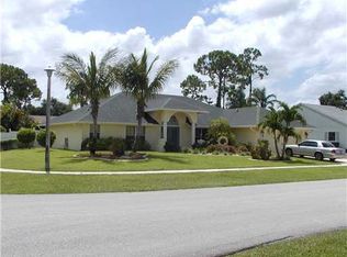 14446 Autumn Ave, Wellington, FL 33414