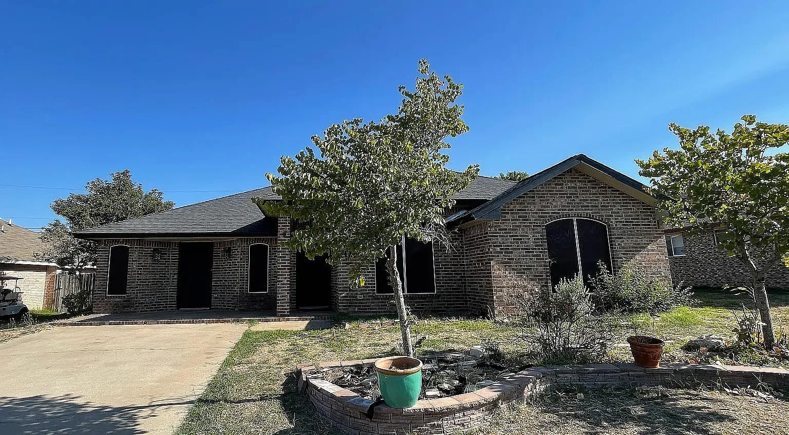 5 bed, 1934 sqft, $1,750 — Photo 2