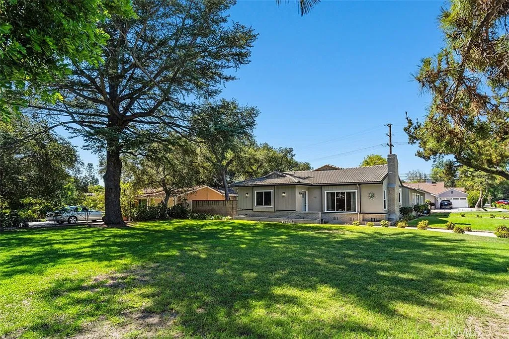 3 bed, 1898 sqft, $6,200 — Photo 3