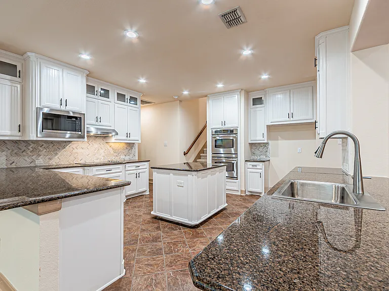 15097 Blakehill Dr — Photo 11