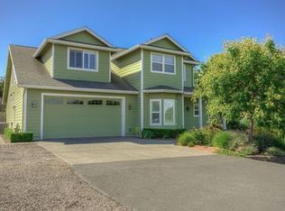 730 S Valley View Rd, Ashland, OR 97520
