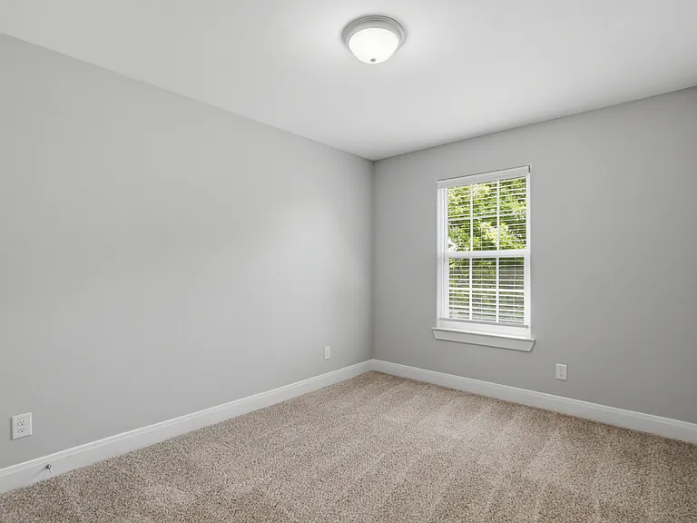 1022 W Shepherd St — Photo 16