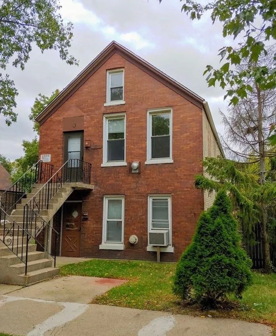 10840 S. Avenue N. — Photo 1