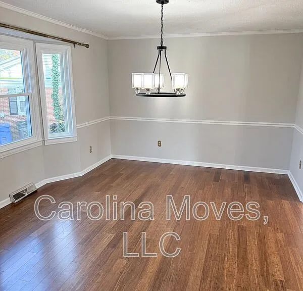 121 Chipwood Ln — Photo 7