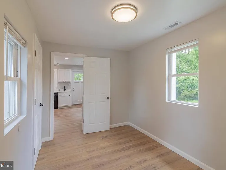 1816 Maple Ln — Photo 16