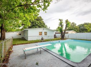 3228 Red Oak Dr, Jacksonville, FL 32277