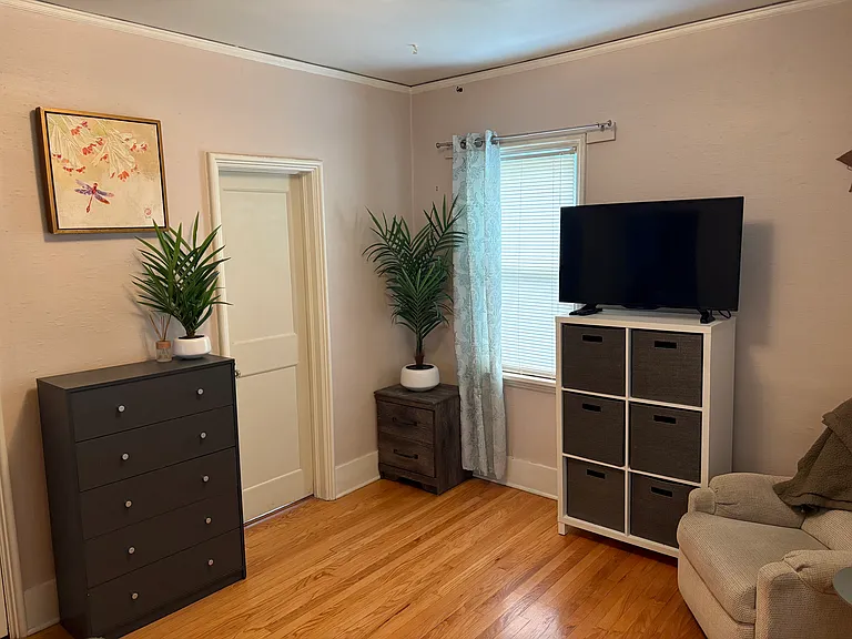 4519 Woolworth Ave — Photo 33