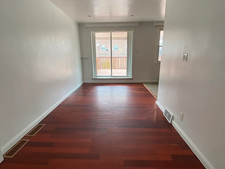 8732 Ditman St — Photo 4