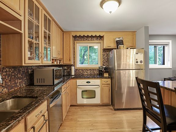 4th image of 6229 N Niagara Ave APT 213