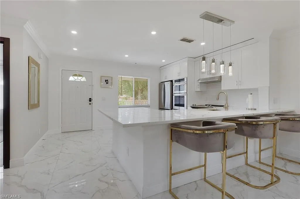 2 bed, 2.0 bath, 1145 sqft, $2,500 — Photo 3