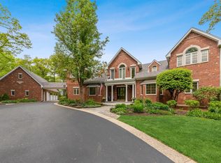 26468 N Hickory Rd, Mundelein, IL 60060