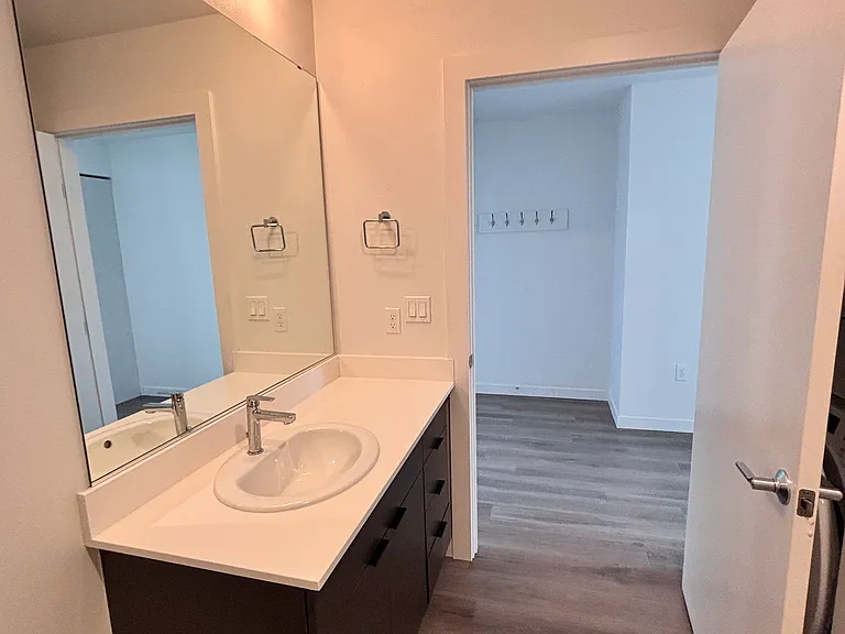 Hue Apartments — Photo 43