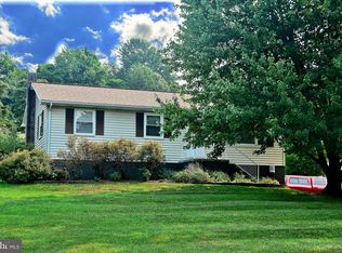 138 High Rock Rd, Hanover, PA 17331
